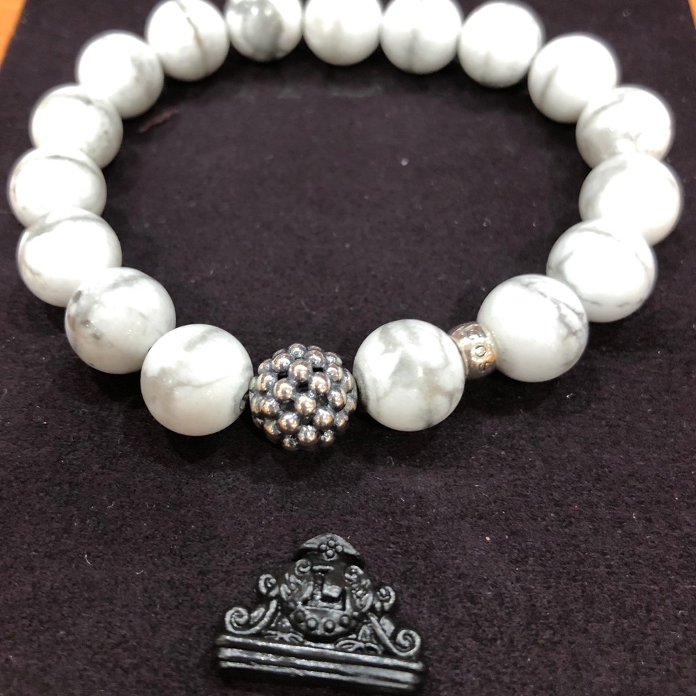 Lagos howlite and silver bead bracelet.